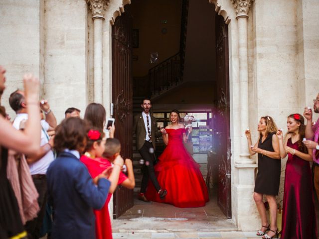 Le mariage de Lhéo et Sarah à Saint-Gilles, Gard 30