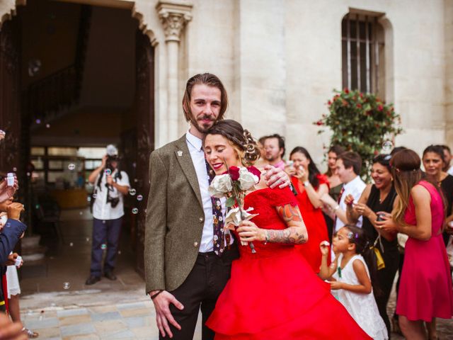 Le mariage de Lhéo et Sarah à Saint-Gilles, Gard 34