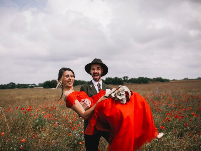 Le mariage de Lhéo et Sarah à Saint-Gilles, Gard 38