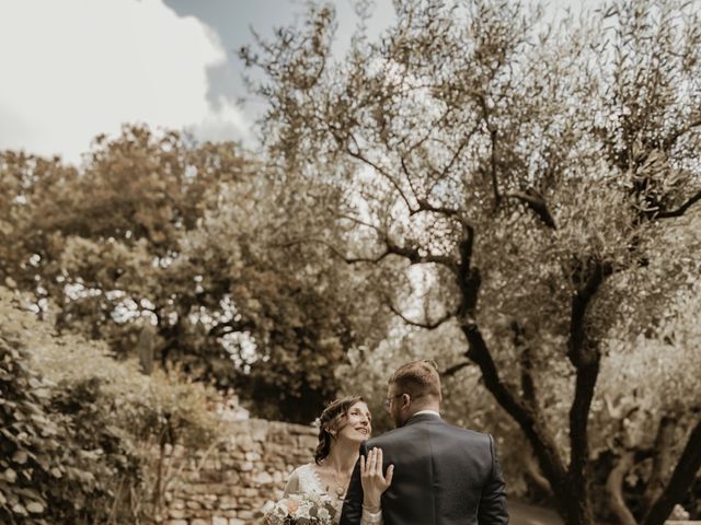 Le mariage de Romain et Fanny à Uzès, Gard 33