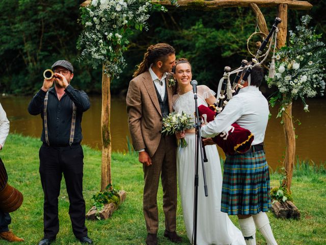 Le mariage de Guillaume et Anna à Cléden-Poher, Finistère 22