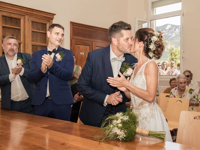Le mariage de David et Mélanie à Rochefort-Samson, Drôme 12