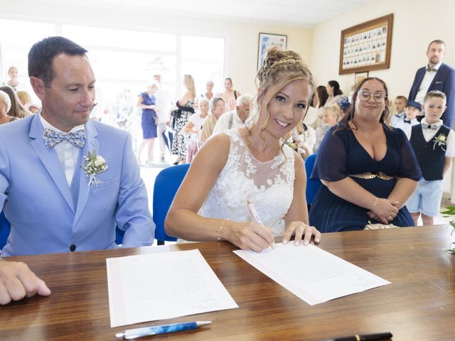 Le mariage de Romain et Amandine à Sarrians, Vaucluse 21