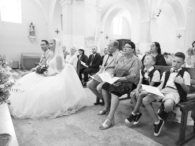 Le mariage de Romain et Amandine à Sarrians, Vaucluse 24