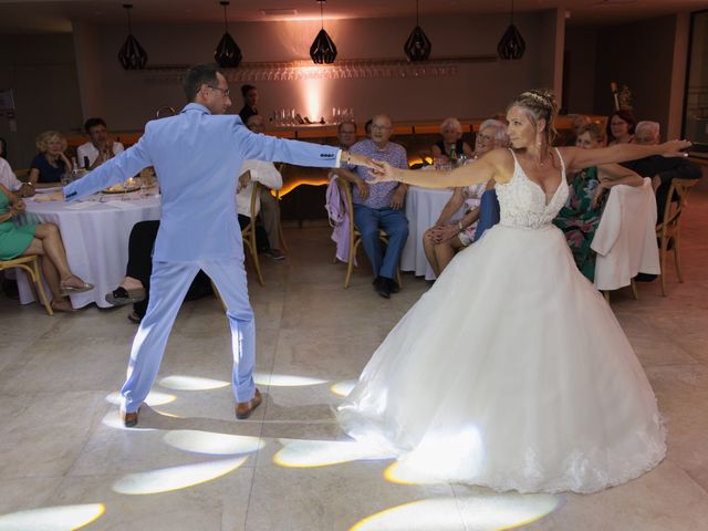 Le mariage de Romain et Amandine à Sarrians, Vaucluse 64