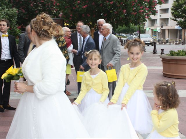 Le mariage de Virginie et Jeremy à Poissy, Yvelines 32