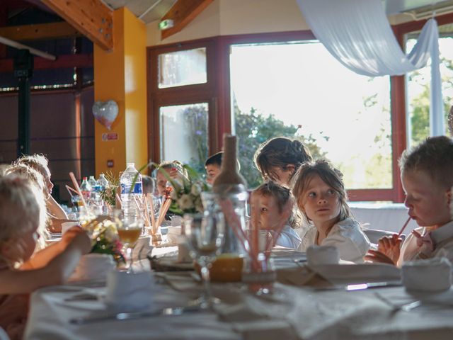 Le mariage de Pauline et Cédric à La Selle-en-Luitré, Ille et Vilaine 16