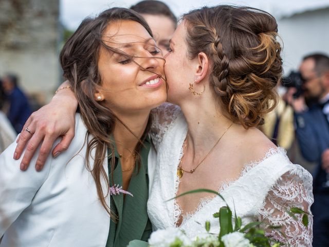 Le mariage de Damien et Emilie à Jullouville, Manche 22