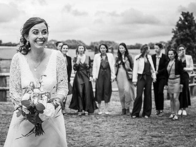 Le mariage de Damien et Emilie à Jullouville, Manche 23