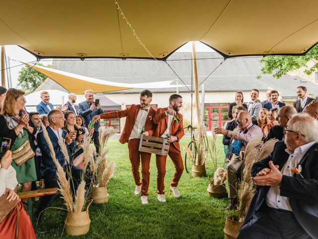 Le mariage de Matthieu et Milène à Le Bono, Morbihan 22