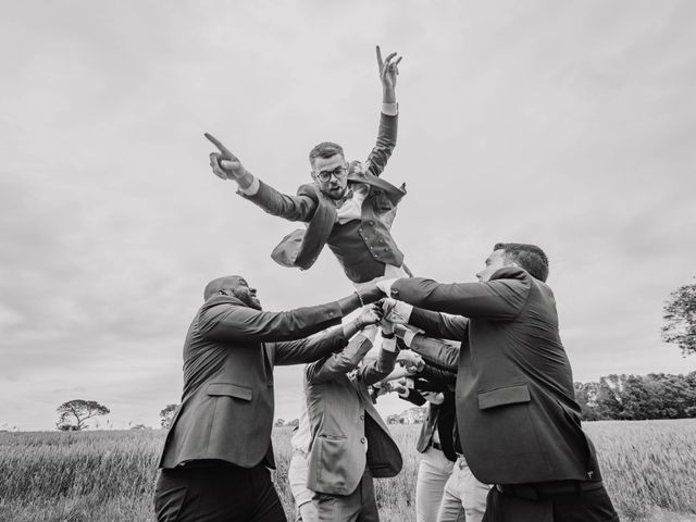 Le mariage de Matthieu et Milène à Le Bono, Morbihan 30