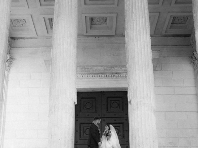 Le mariage de Thomas et Laurie à Nîmes, Gard 29