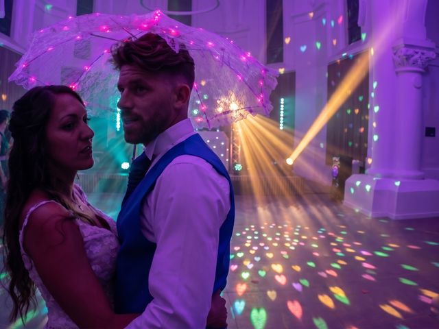 Le mariage de Romain et Marine à Montaigu, Vendée 12