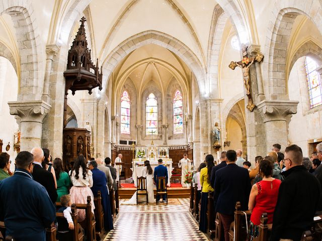 Le mariage de Romain et Marine à Montaigu, Vendée 20