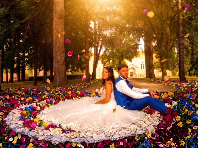 Le mariage de Romain et Marine à Montaigu, Vendée 23