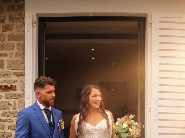 Le mariage de Romain et Marine à Montaigu, Vendée 38