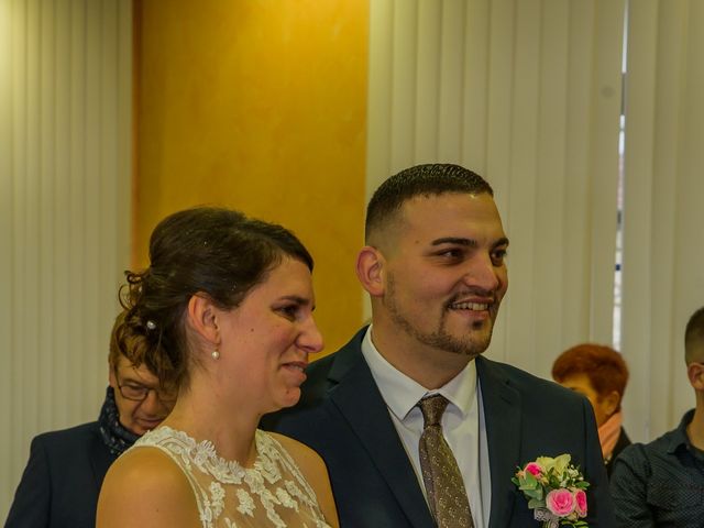 Le mariage de Mathieu et Aurélie à Mandeure, Doubs 3