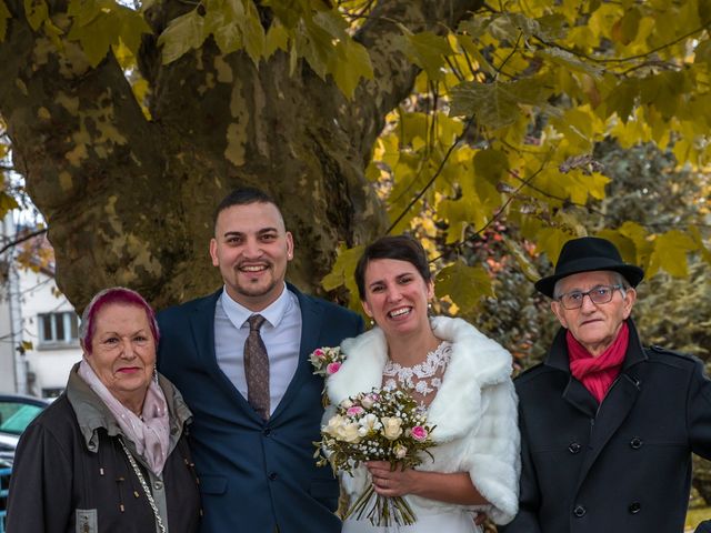 Le mariage de Mathieu et Aurélie à Mandeure, Doubs 8
