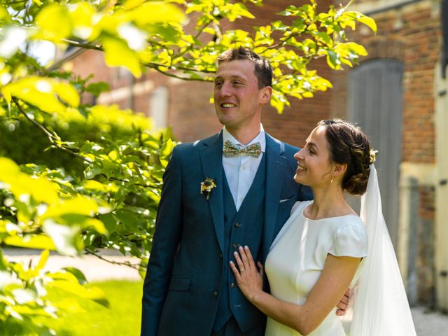 Le mariage de Christopher et Agathe à Aisonville-et-Bernoville, Aisne 60