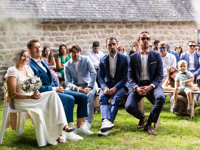 Le mariage de Pierre et Marie-Lou à Pont-l&apos;Abbé, Finistère 6