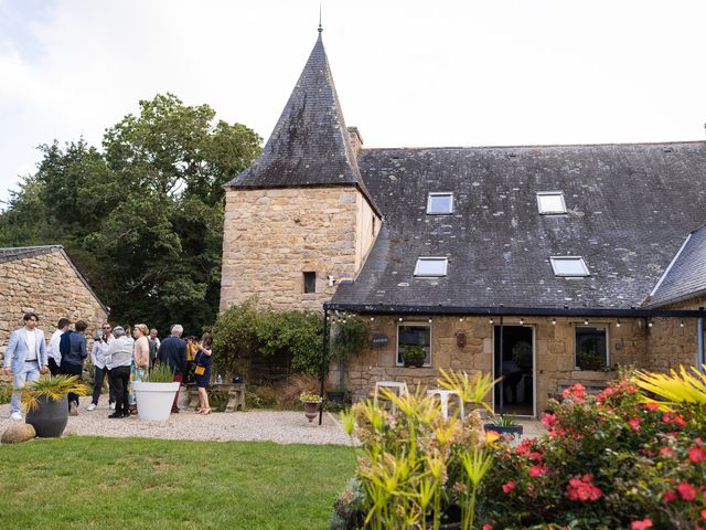 Le mariage de Pierre et Marie-Lou à Pont-l&apos;Abbé, Finistère 11