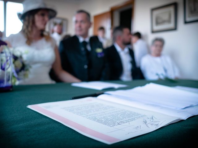 Le mariage de Laurent et Amandine à Cahagnes, Calvados 11