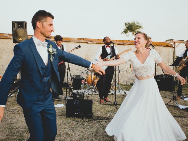 Le mariage de Christophe et Emilie à Santeuil, Eure-et-Loir 77