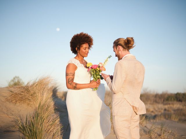 Le mariage de Louison et Carol à Le Grau-du-Roi, Gard 11