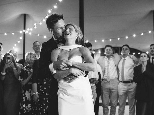 Le mariage de Robert et Sophie à Gordes, Vaucluse 109