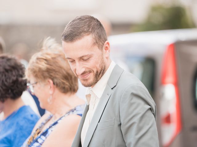Le mariage de Raphael et Stephanie à sarcenas, Isère 12