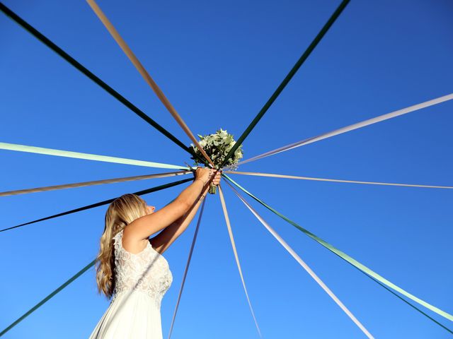 Le mariage de Mathilde et Marine à Saint-Aubin-de-Médoc, Gironde 5