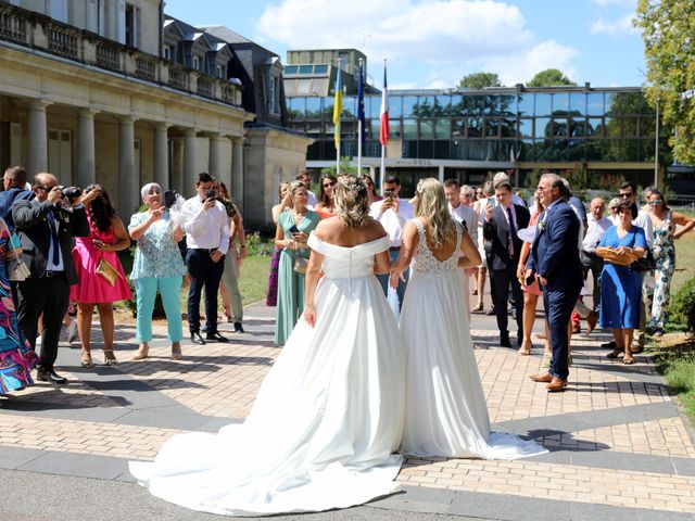 Le mariage de Mathilde et Marine à Saint-Aubin-de-Médoc, Gironde 23