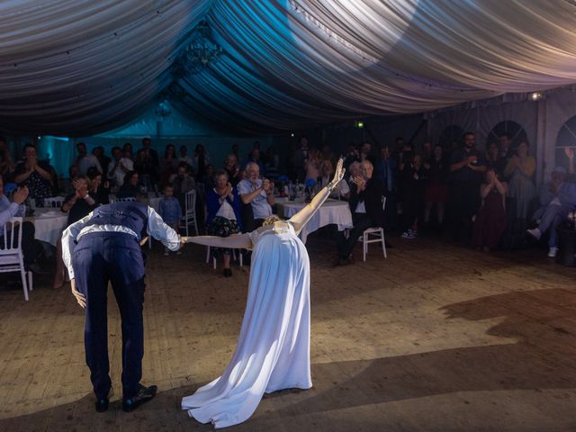 Le mariage de Gilles et Mathilde à Plomelin, Finistère 12