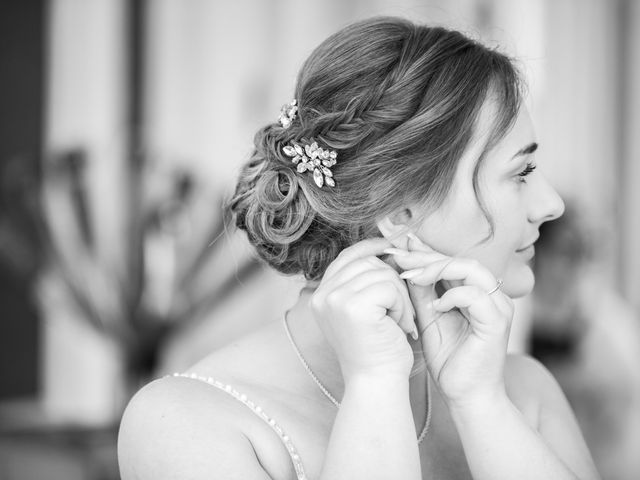 Le mariage de Damien et Romane à Roye-sur-Matz, Oise 46