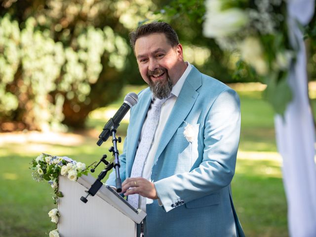Le mariage de Damien et Romane à Roye-sur-Matz, Oise 75
