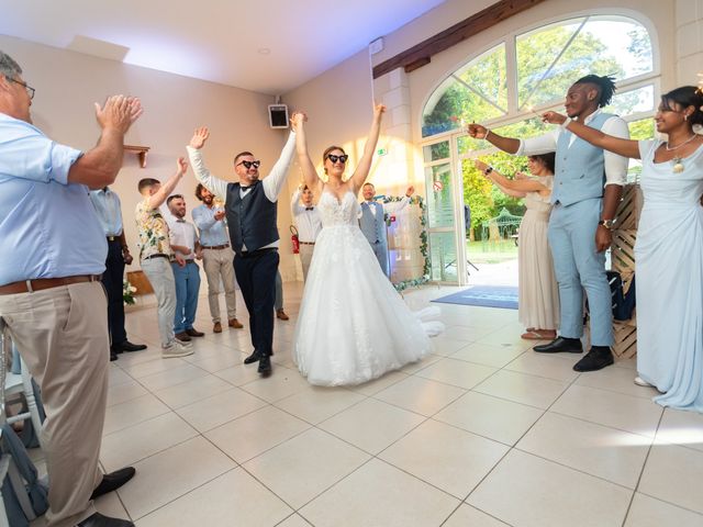Le mariage de Damien et Romane à Roye-sur-Matz, Oise 91