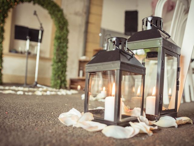 Le mariage de Julien et Wessalie à Saint-Martin-la-Plaine, Loire 14