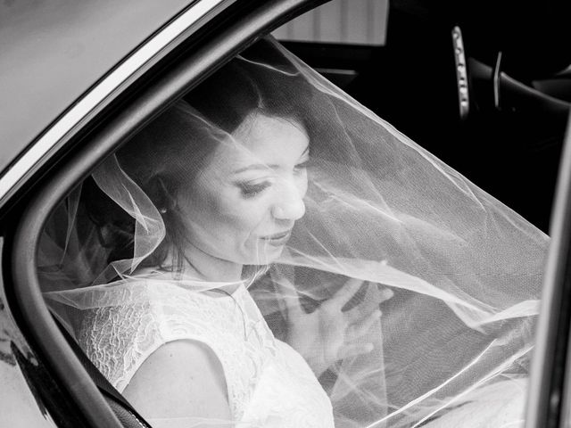 Le mariage de Julien et Wessalie à Saint-Martin-la-Plaine, Loire 21