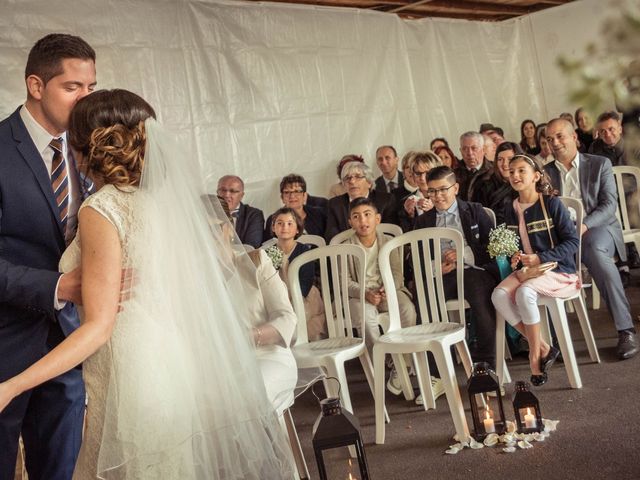 Le mariage de Julien et Wessalie à Saint-Martin-la-Plaine, Loire 28