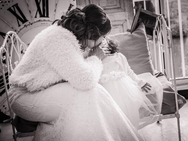 Le mariage de Julien et Wessalie à Saint-Martin-la-Plaine, Loire 41