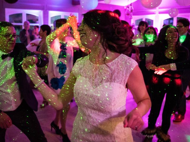 Le mariage de Julien et Wessalie à Saint-Martin-la-Plaine, Loire 43