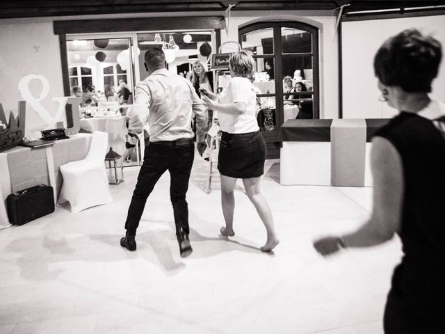 Le mariage de Julien et Wessalie à Saint-Martin-la-Plaine, Loire 52