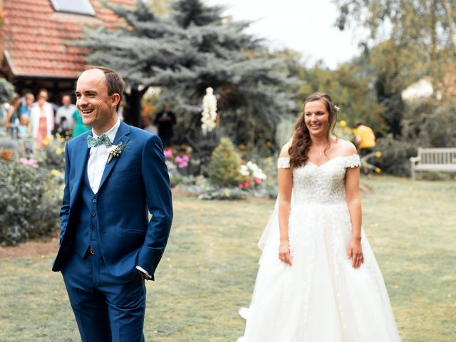 Le mariage de Etienne et Melody à Saint-Ouen-de-Thouberville, Eure 33