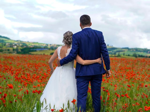 Le mariage de Christophe et Virginie à Chassagny, Rhône 7