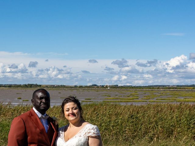Le mariage de Daouda et Elodie à Les Mathes, Charente Maritime 13