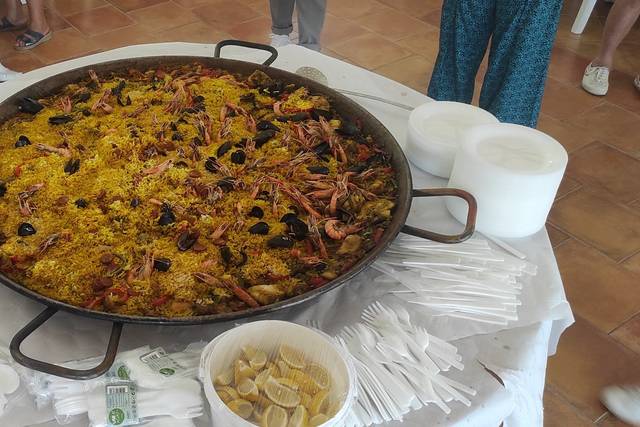 Camargue Traiteur - La Table des Baumelles 1