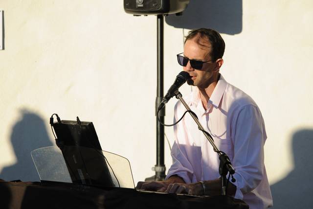 Sébastien Fillion - DJ pianiste chanteur 1