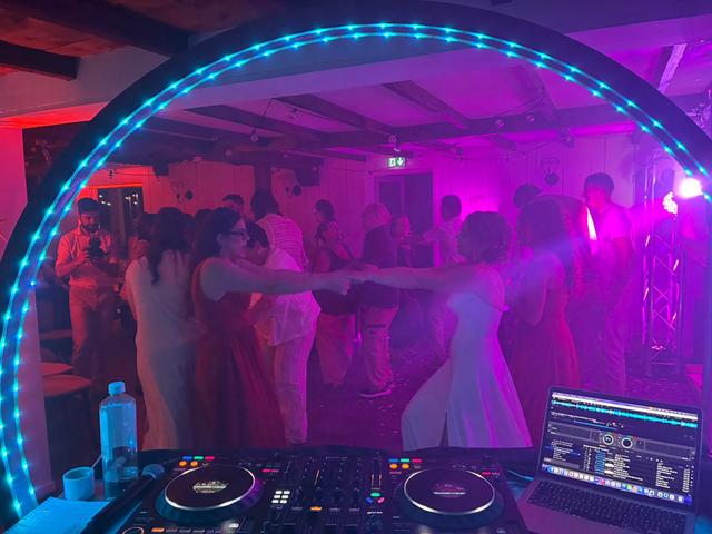 Clawdia DJ - 3