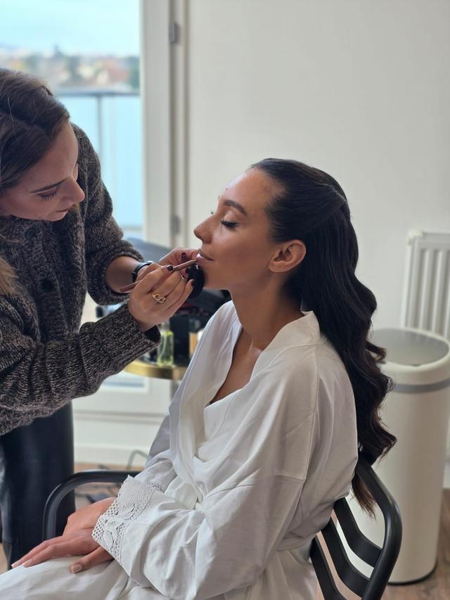 Deborah Ichoua Makeup Artist - 4