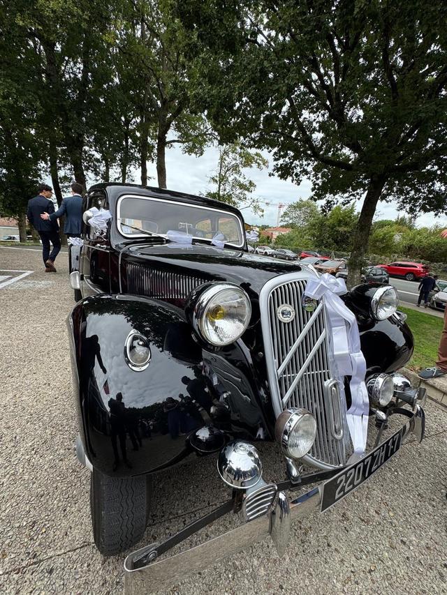 La Voiture des Mariés - 2